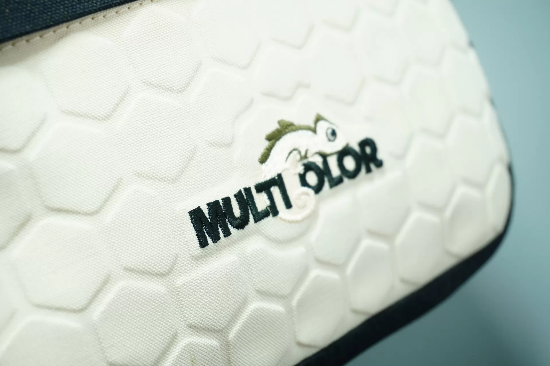 ĐỘI NGŨ VÀ CÔNG NGHỆ CỦA MULTICOLOR