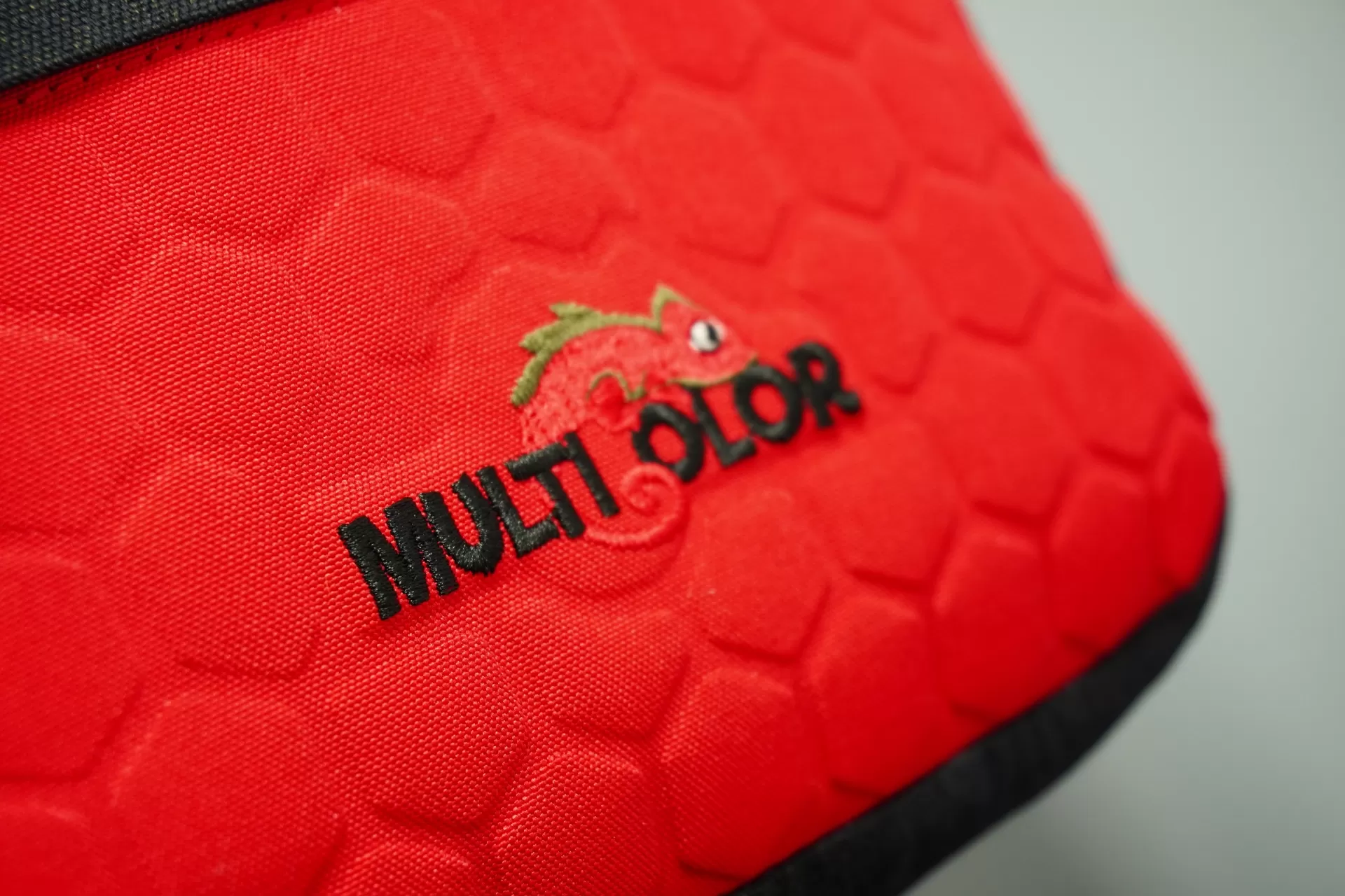 ĐỘI NGŨ VÀ CÔNG NGHỆ CỦA MULTICOLOR