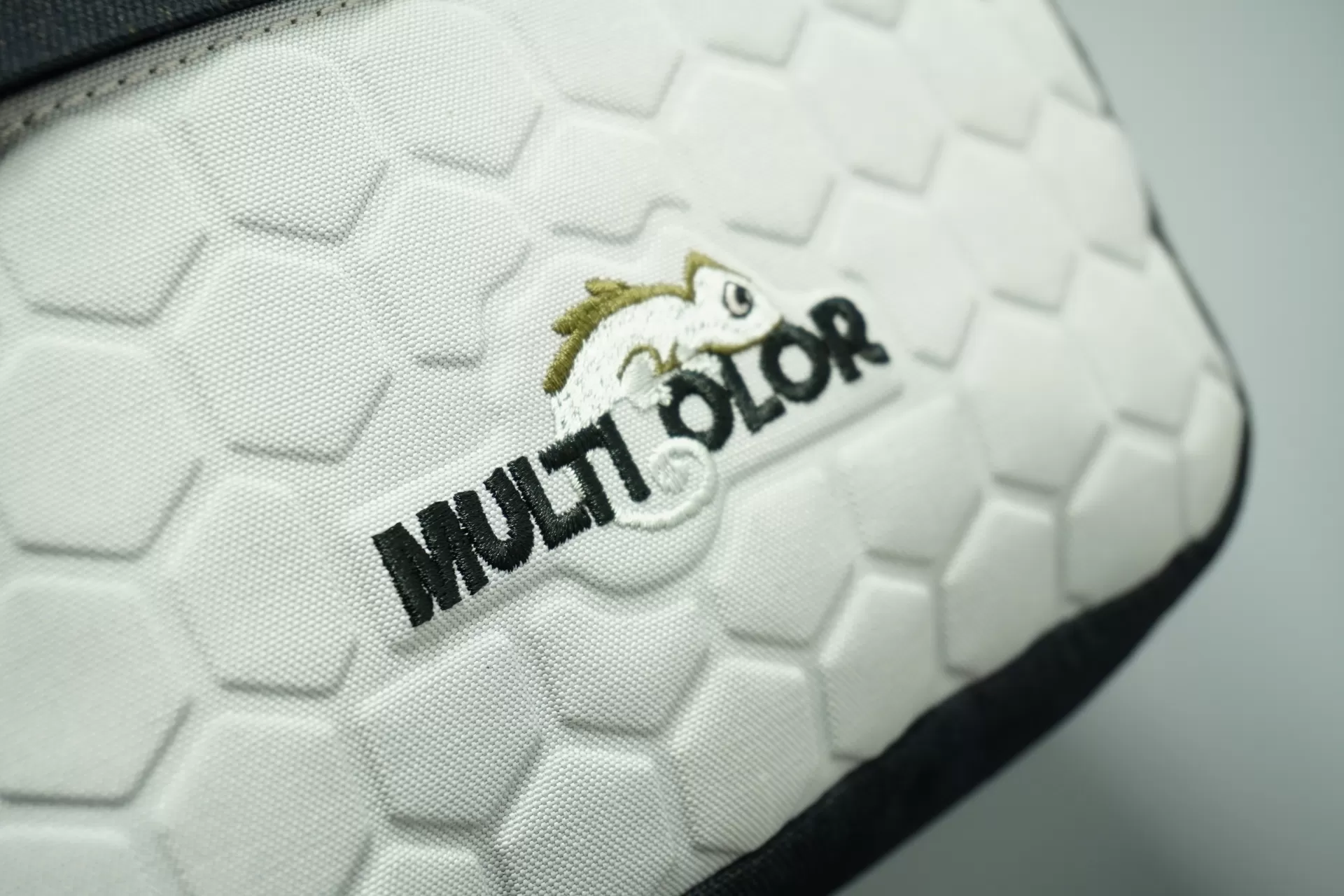 ĐỘI NGŨ VÀ CÔNG NGHỆ CỦA MULTICOLOR